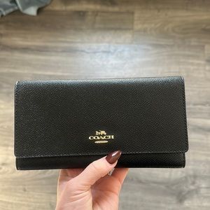 New without tag coach wallet